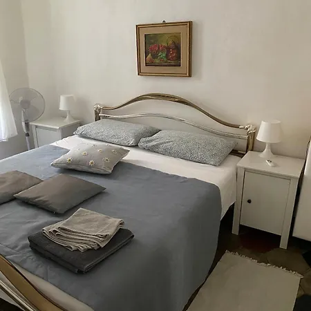 Mattina Fresca Apartment-2 Bedrooms Near Principe Station *